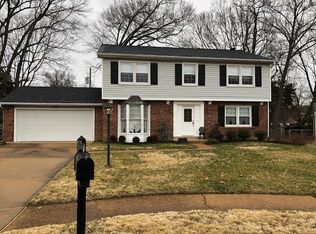 12101 Lowill Ln, Saint Louis, MO