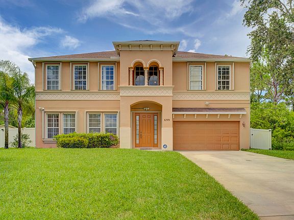 2nd image of 699 SW Caburn Avenue