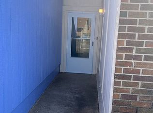108 Hudson Pl, Midwest City, OK 73110