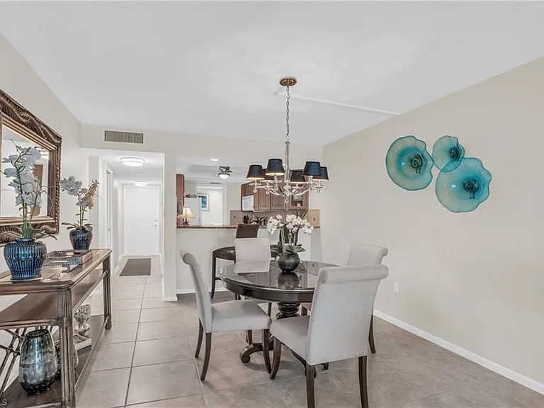 25900 Hickory Blvd #803 — Photo 15