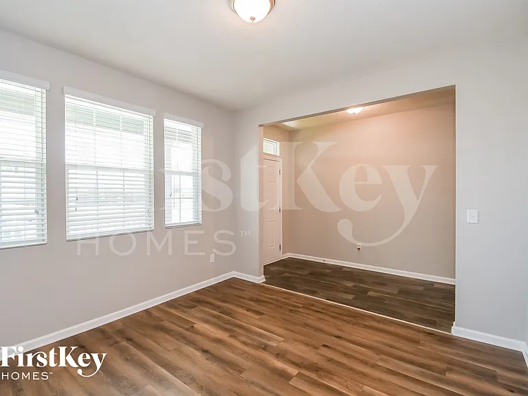 1939 April Oaks Dr — Photo 7