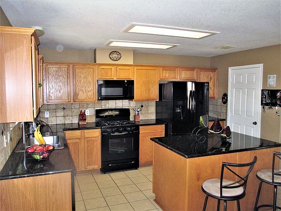 5th image of 3814 Golden Willow Ct