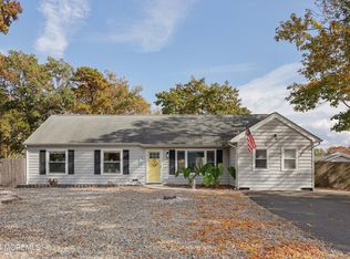 857 Tudor Dr, Toms River, NJ 08753