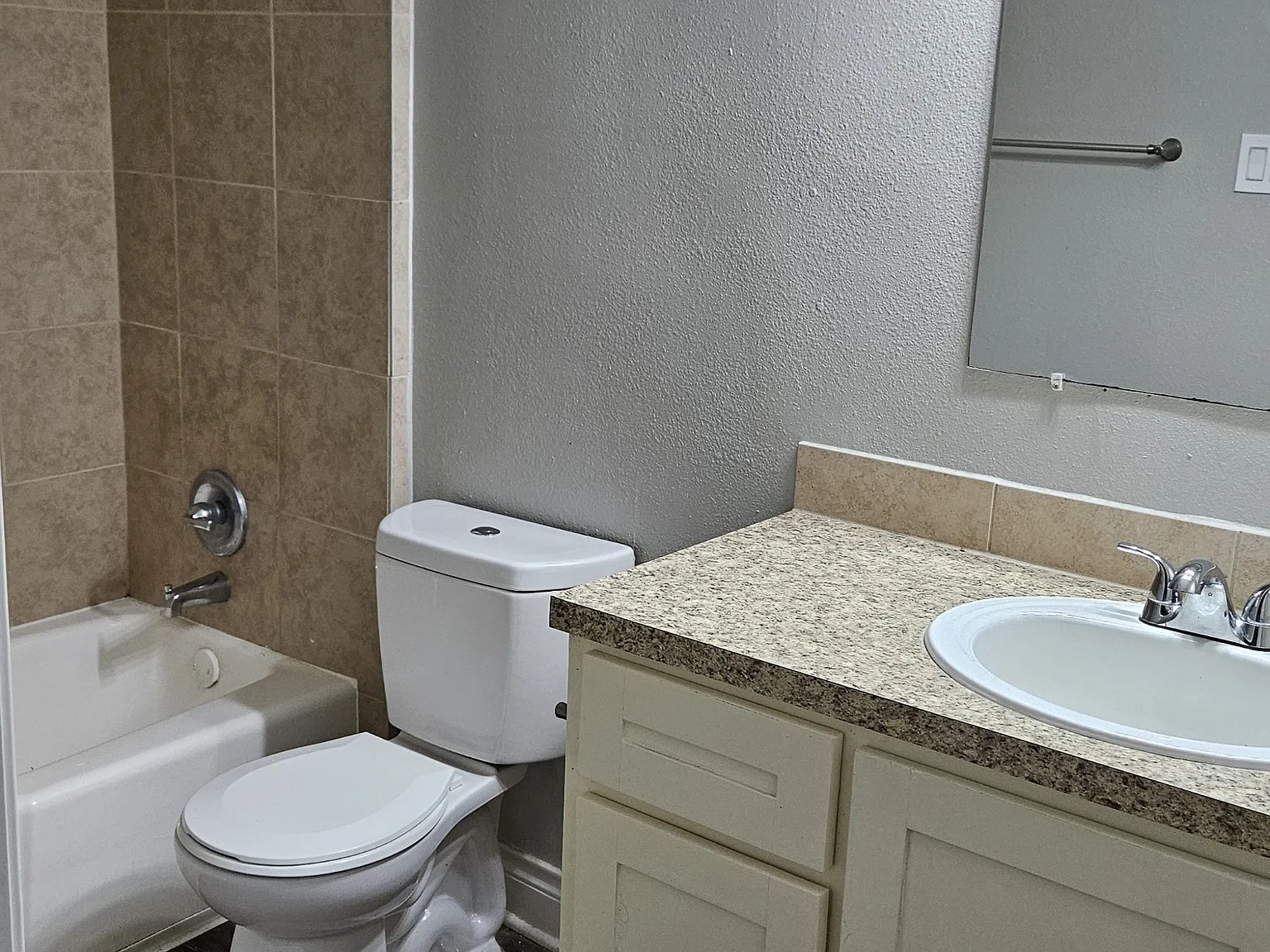 5609 Leeland Street — Photo 4