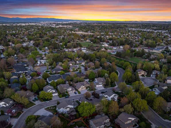 2074 S Tollgate Way, Boise, ID 83709