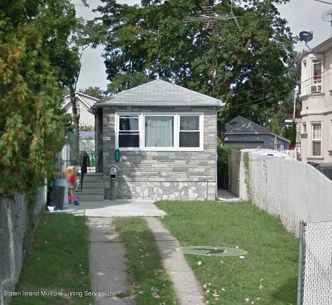 1st image of 882 Richmond Ave