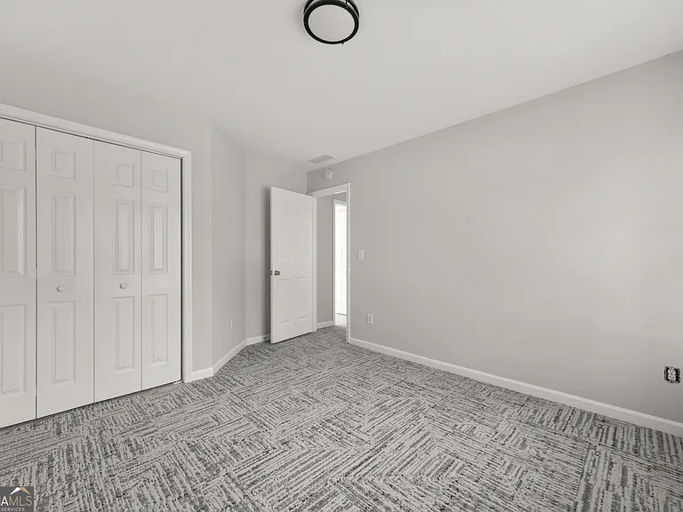 990 Lilac Arbor Rd — Photo 10