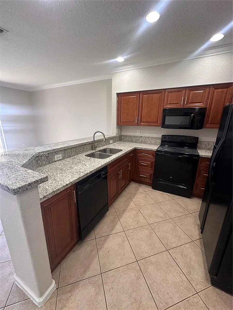 Building Photo - 2830 SW 83rd Ter