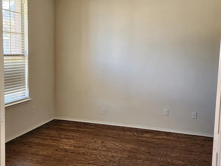 520 Lake Point Dr — Photo 8
