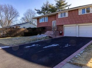 36 Priscilla Ave, Deer Park, NY 11729