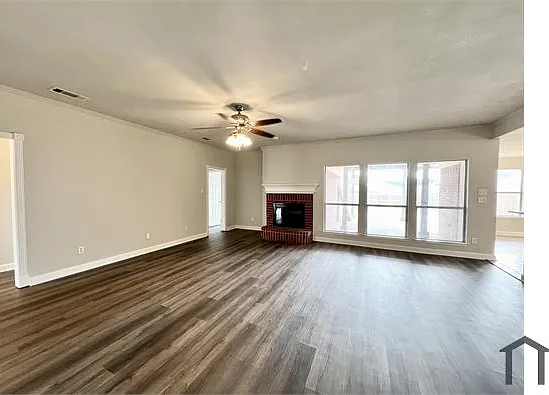306 Lone Wolf Ct — Photo 2