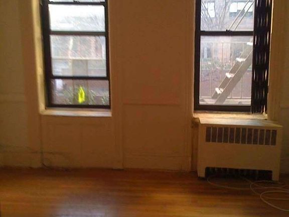 3rd image of 114 E 1st St #4A
