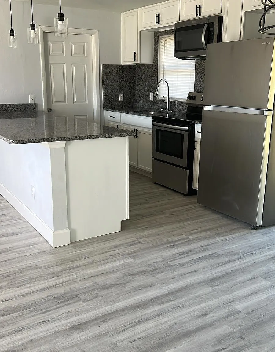3 bed, 1528 sqft, $1,900 — Photo 1