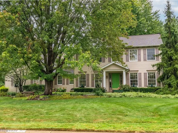 6631 Thornbriar St NW, Canton, OH 44718