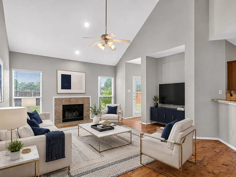 9787 Old Field Dr — Photo 2