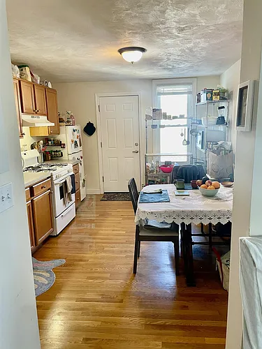 383 Columbia St #3 Photo 1