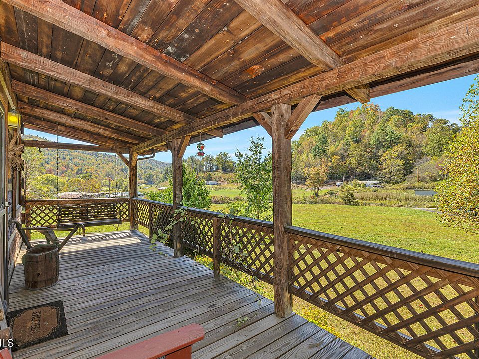 7th image of this home