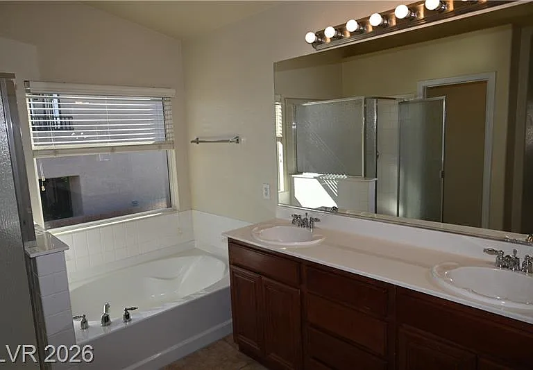 1413 Desert Hills Dr — Photo 37