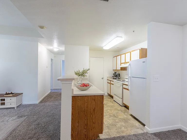 Sterling Park Apartments — Photo 17