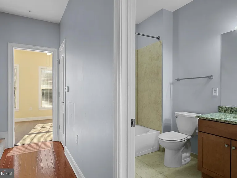 428 N Thomas St — Photo 26