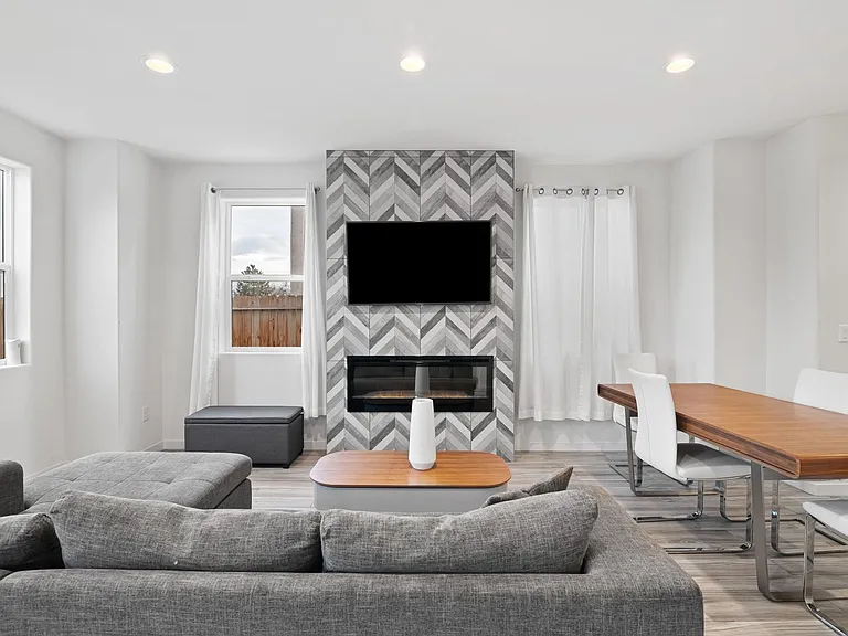2814 Green Head Ct — Photo 3