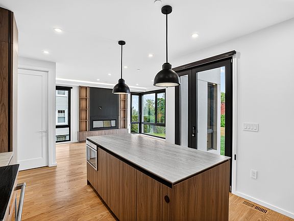2nd image of 11 Algonquin Rd #1