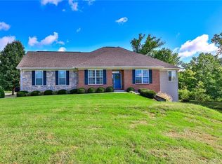 1022 Horseshoe Falls Dr, Lebanon, OH 45036