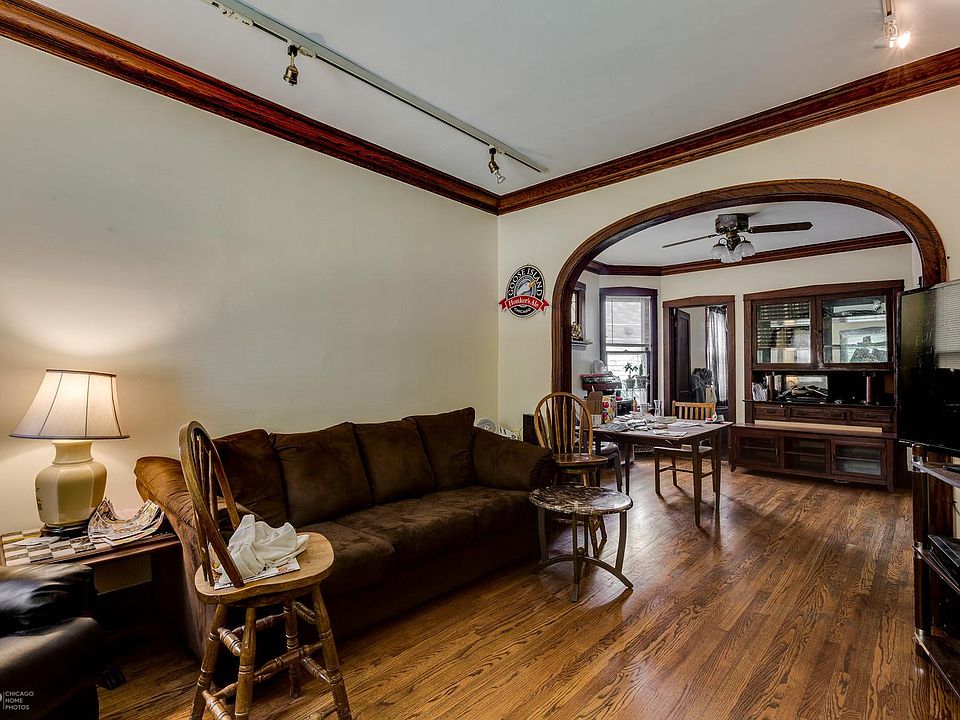 1st image of 2457 W Belle Plaine Ave #1