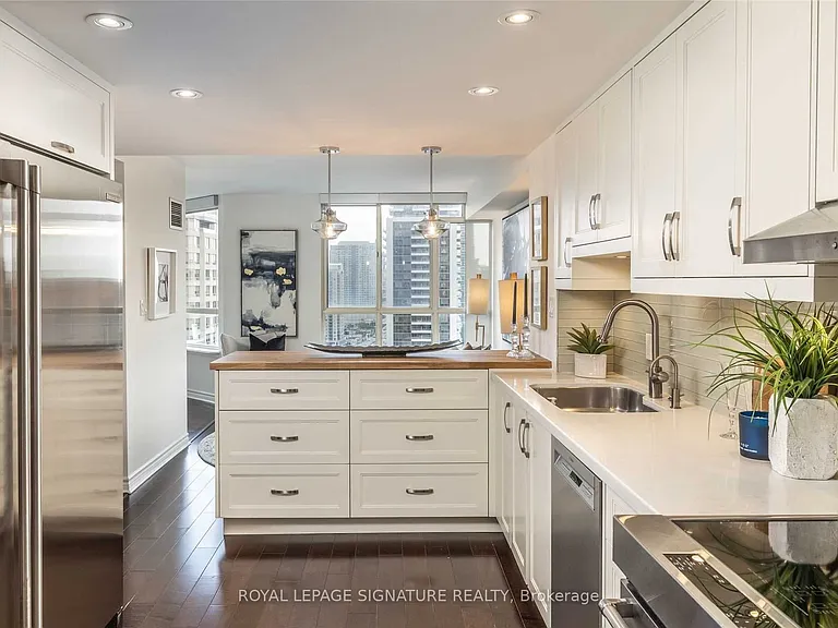 5444 Yonge St #1905 — Photo 10