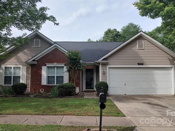 12155 Goff House Ct, Charlotte, NC 28214