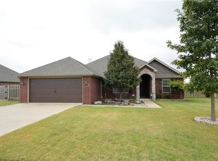 115 Windsor Ave, Lowell, AR 72745