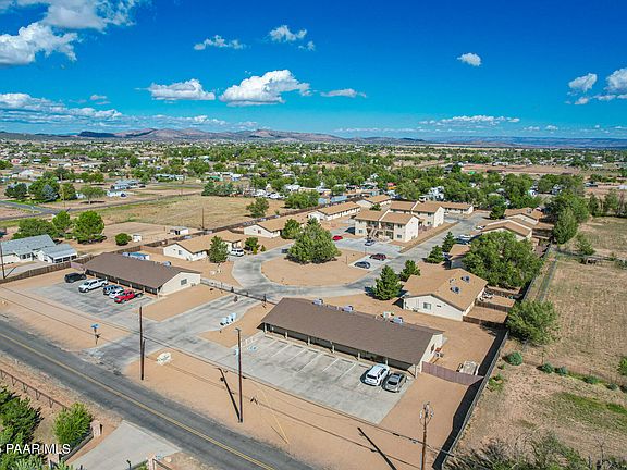 4th image of 860 W Road 1 S