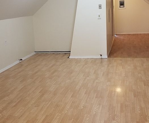 5th image of 5023 S Wood St