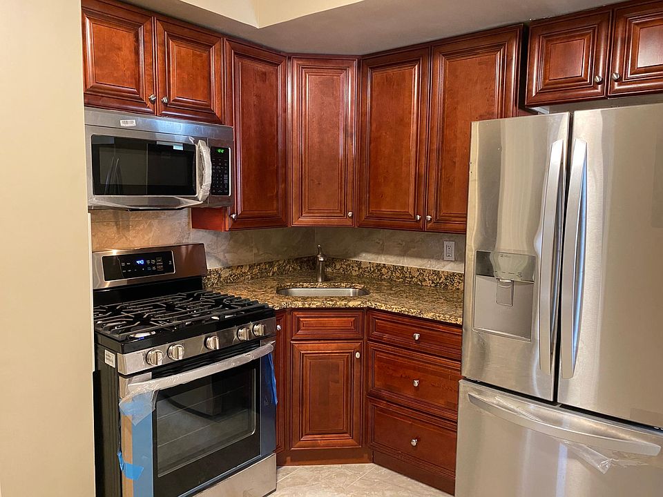 1st image of 1130 Throggmorton Ave APT 1