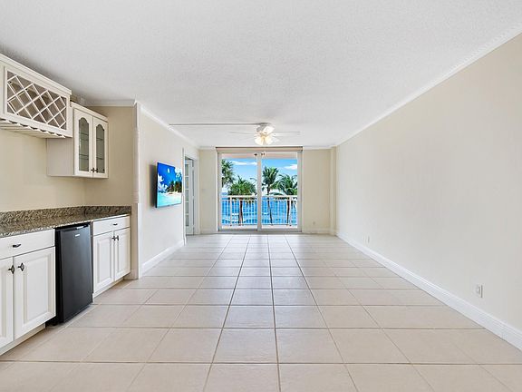 2nd image of 1051 Hillsboro Mile #305 E