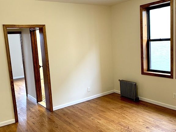 4th image of 3909 47th Ave APT D2
