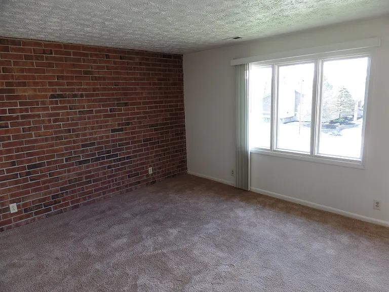 Williamsburg Apartment Homes LLC — Photo 6