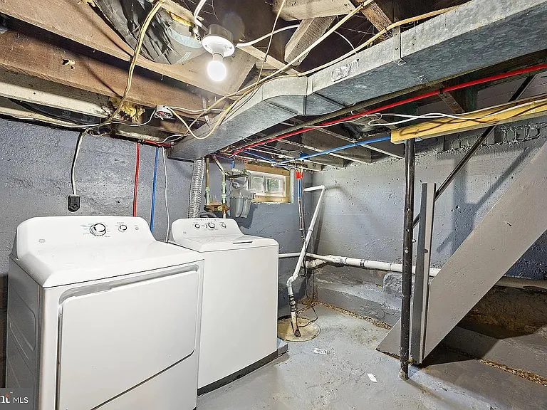 251 Ridge Rd — Photo 17