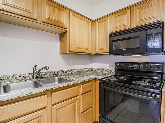 5th image of 330 S Beck Ave Unit 205