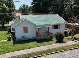 611 Jones Ave, Rockmart, GA 30153