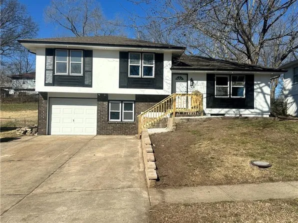 11608 Greenwood Rd, Kansas City, MO 64134