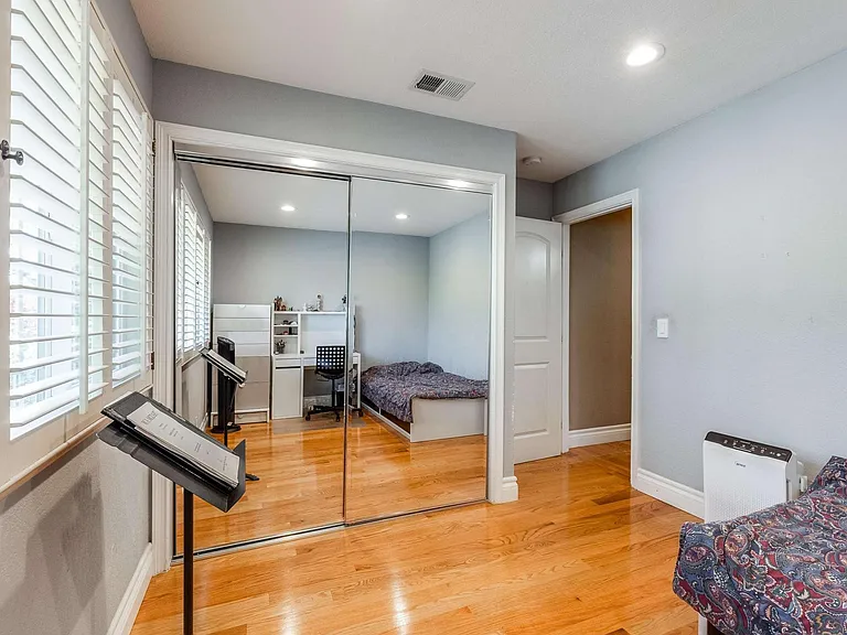 12371 Saraglen Dr — Photo 20