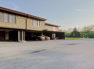 34 Cour Versaille, Palos Hills, IL