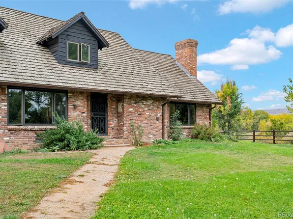 8935 W Bear Creek Drive, Lakewood, CO 80227