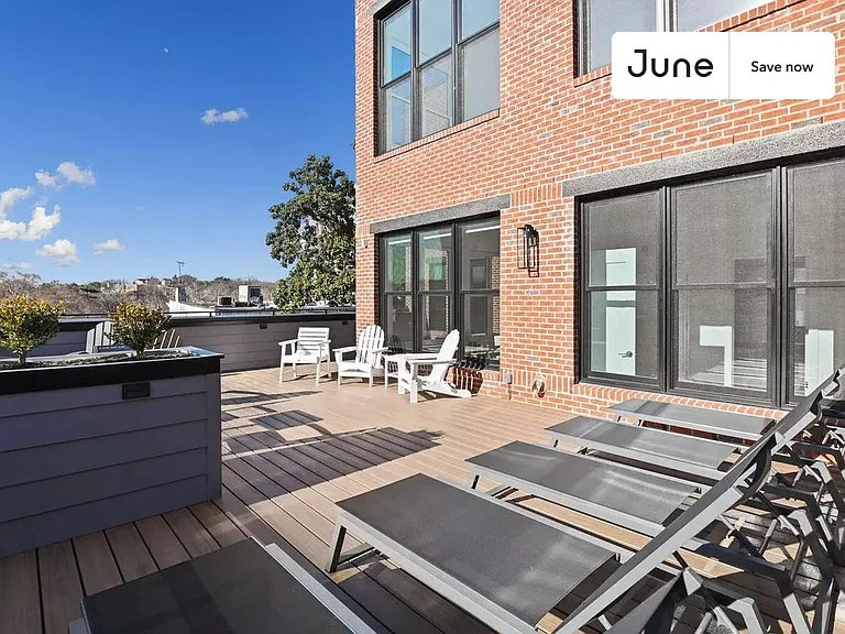 2147 P St NW — Photo 14