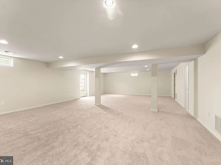 8309 Double Eagle St — Photo 54