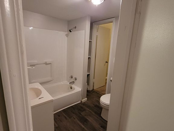4th image of 422 N 24th St