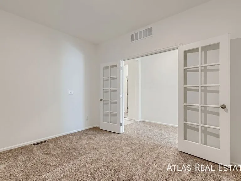 987 Cascade Falls St — Photo 5