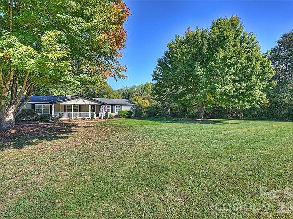 3rd image of 8708 Overcash Rd