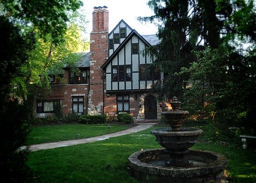 N.°☽　1229 1229 W 62nd St, Kansas City, MO 64113 | Zillow
